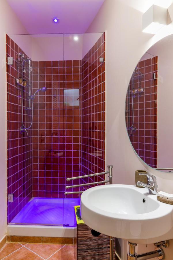 Bed&Book Hotel Matera Exterior photo